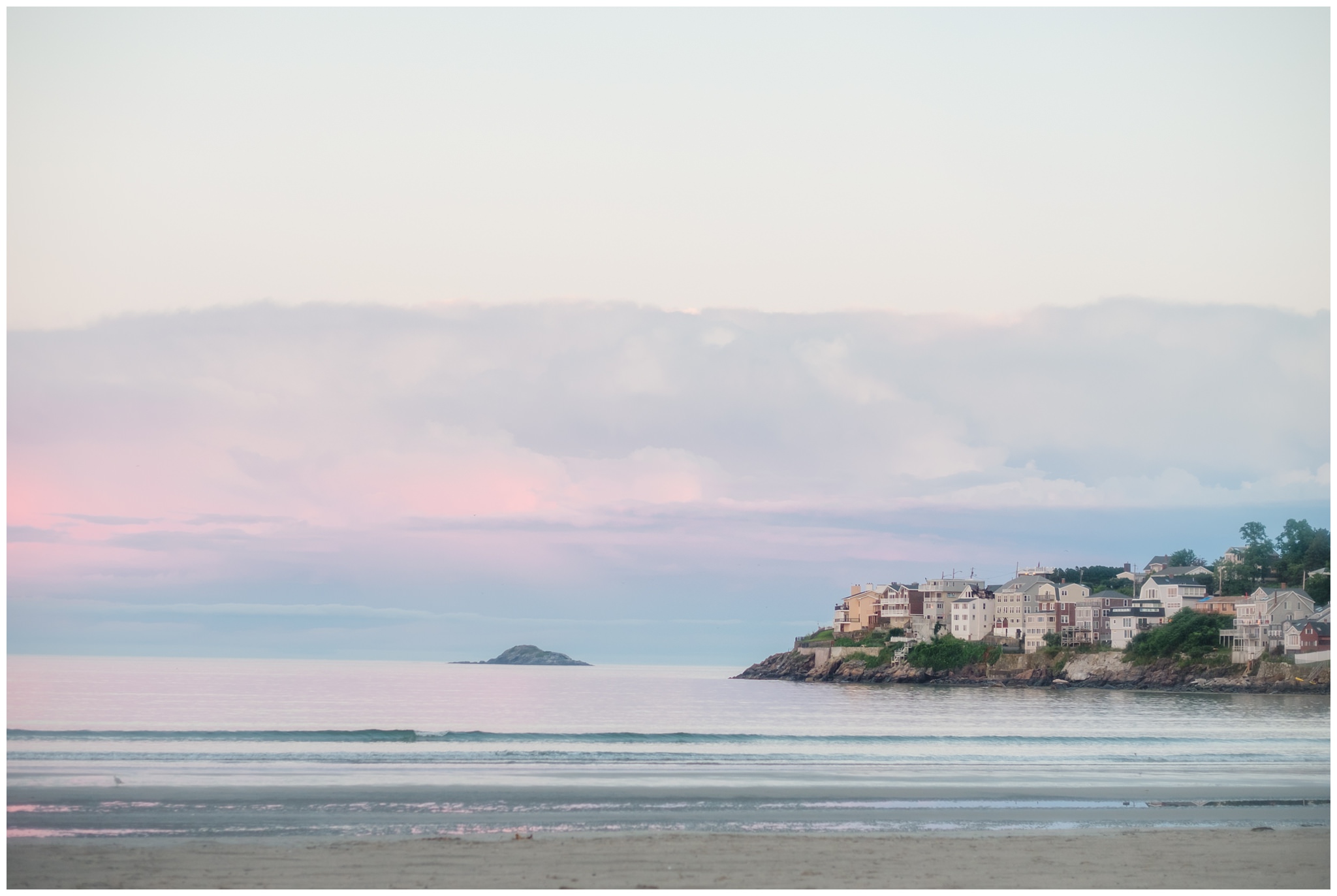 Nahant beach sunset in shades of pink and blue